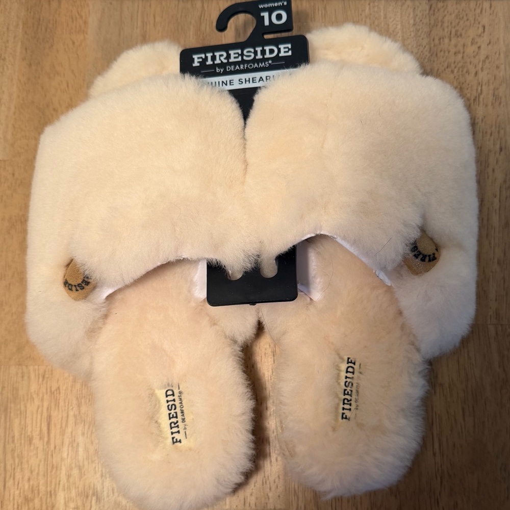NWT Fireside Dearfoams Genuine Shearling Slippers/Slides (Size 10 Ladies)